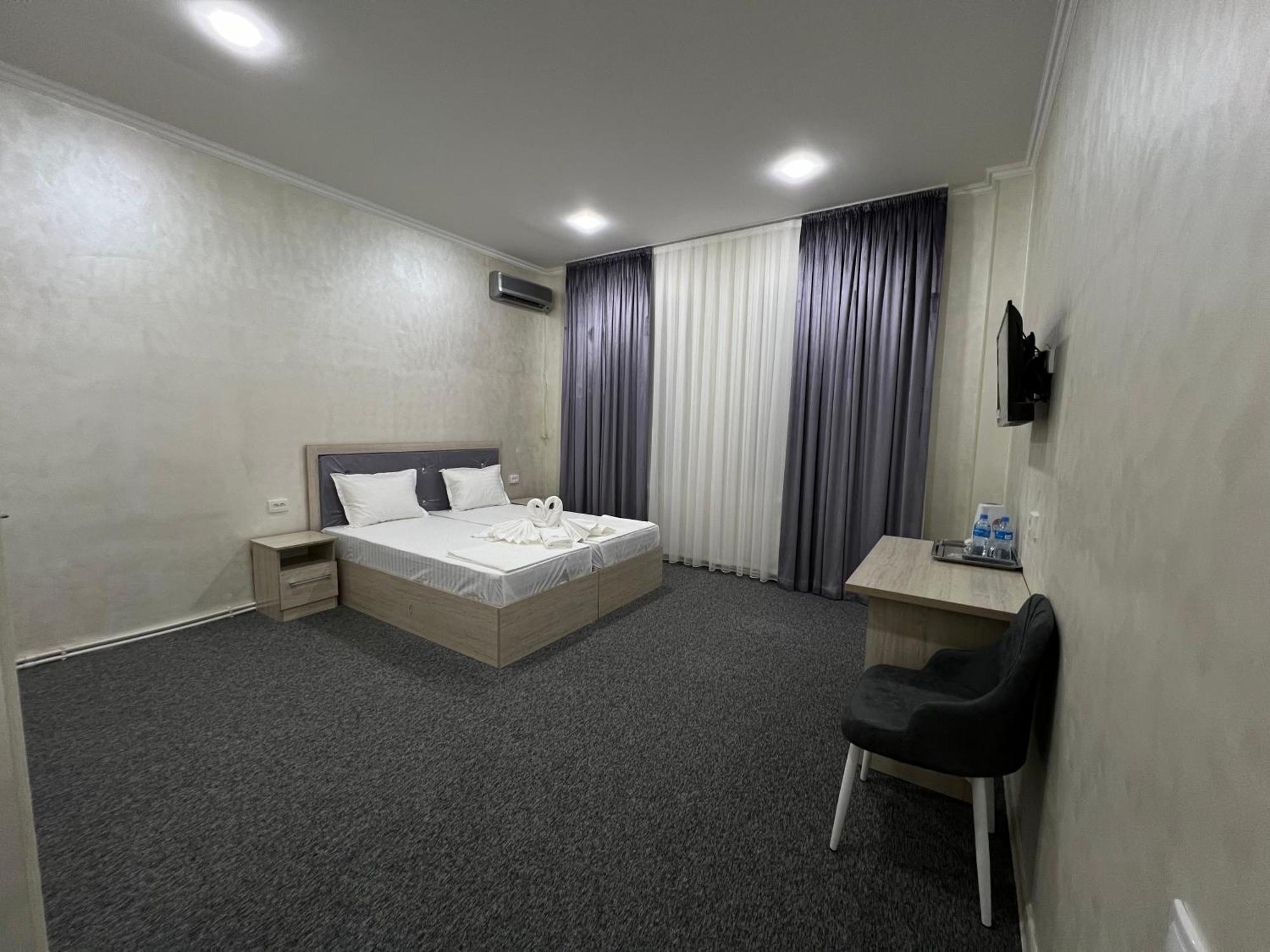 Art Tashkent Hotel Kültér fotó